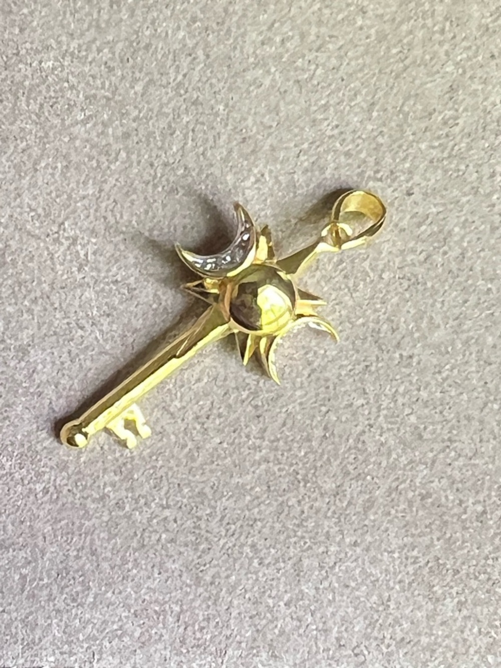 Awe Inspired - Mini Triple Moon Key Amulet - Picture 2 of 4